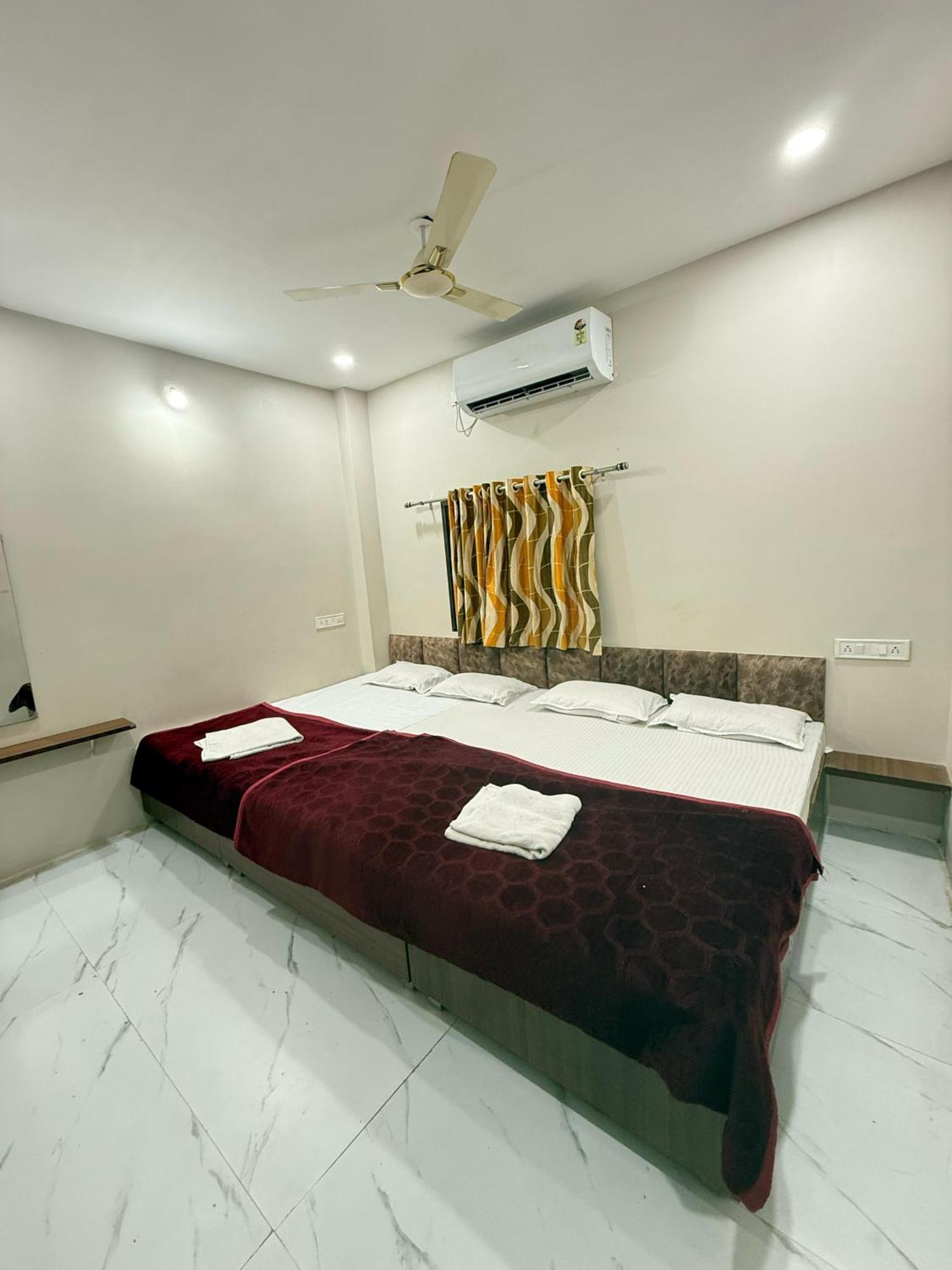 Samriddhi Residency * Ujjain