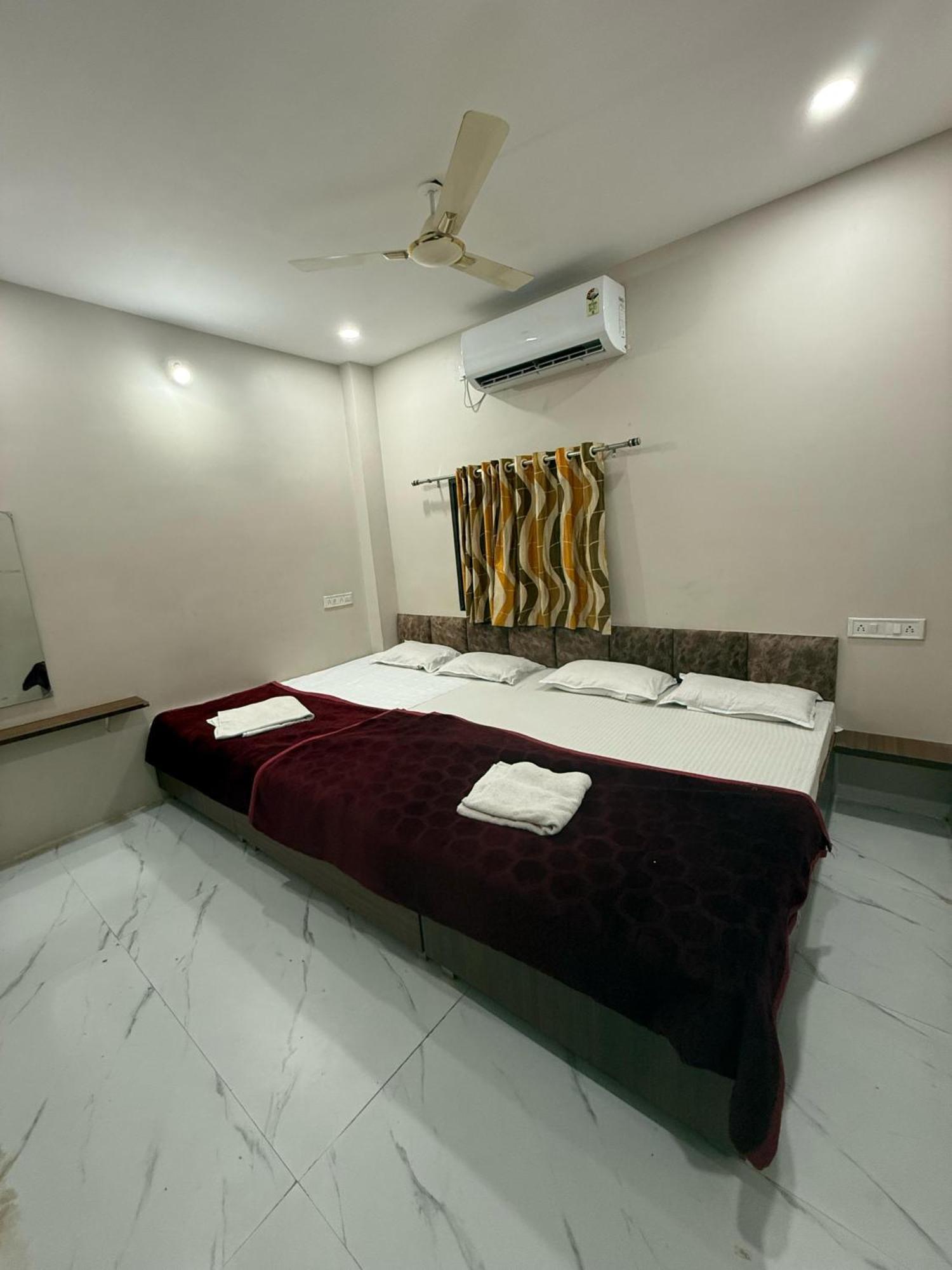 Homestay Samriddhi Residency *