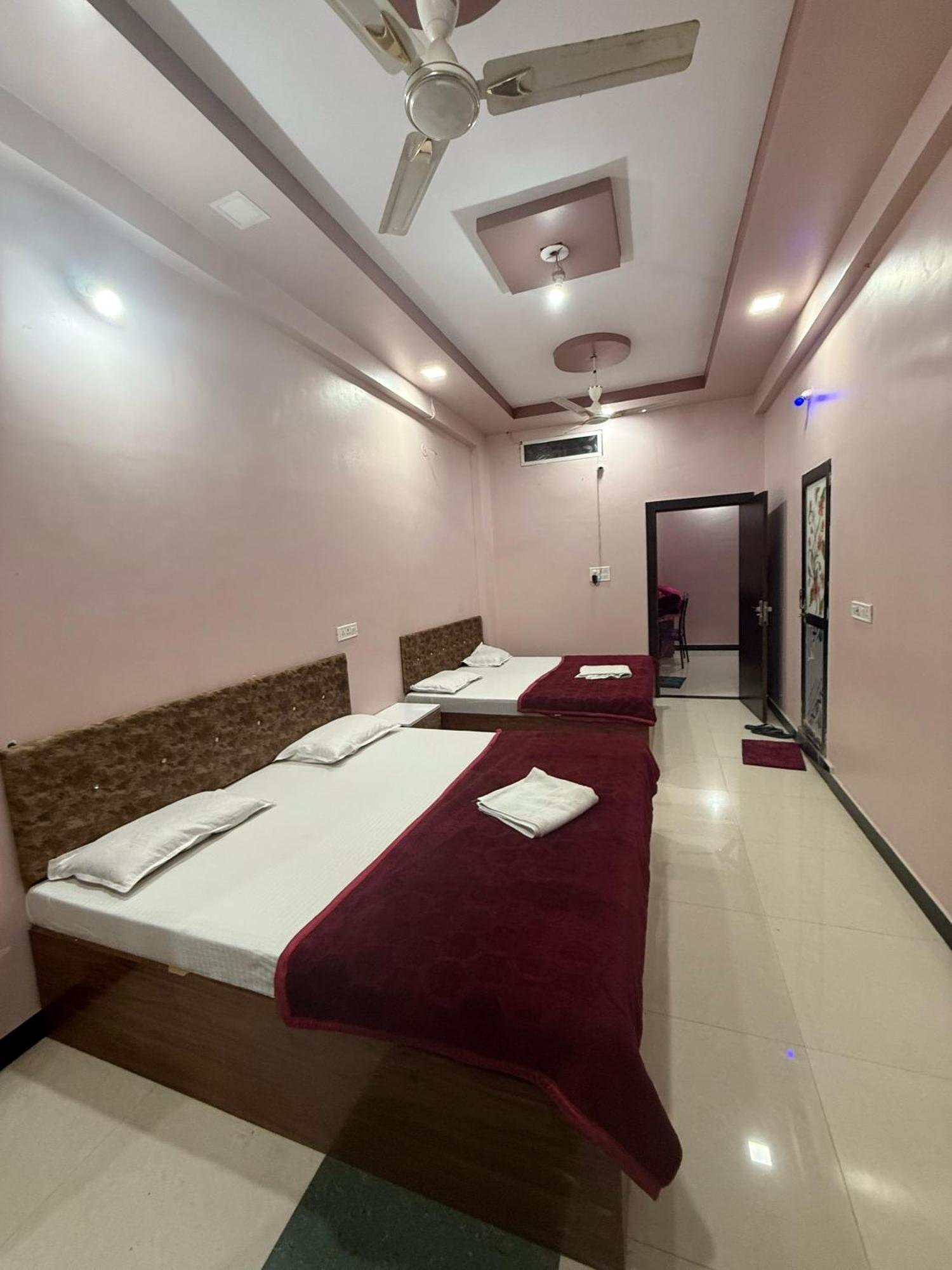 Homestay Samriddhi Residency